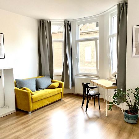 2 Rooms, Free Parking, 25 Min To Duesseldorf, 150 Mbps Wlan Duisburg Zewnętrze zdjęcie