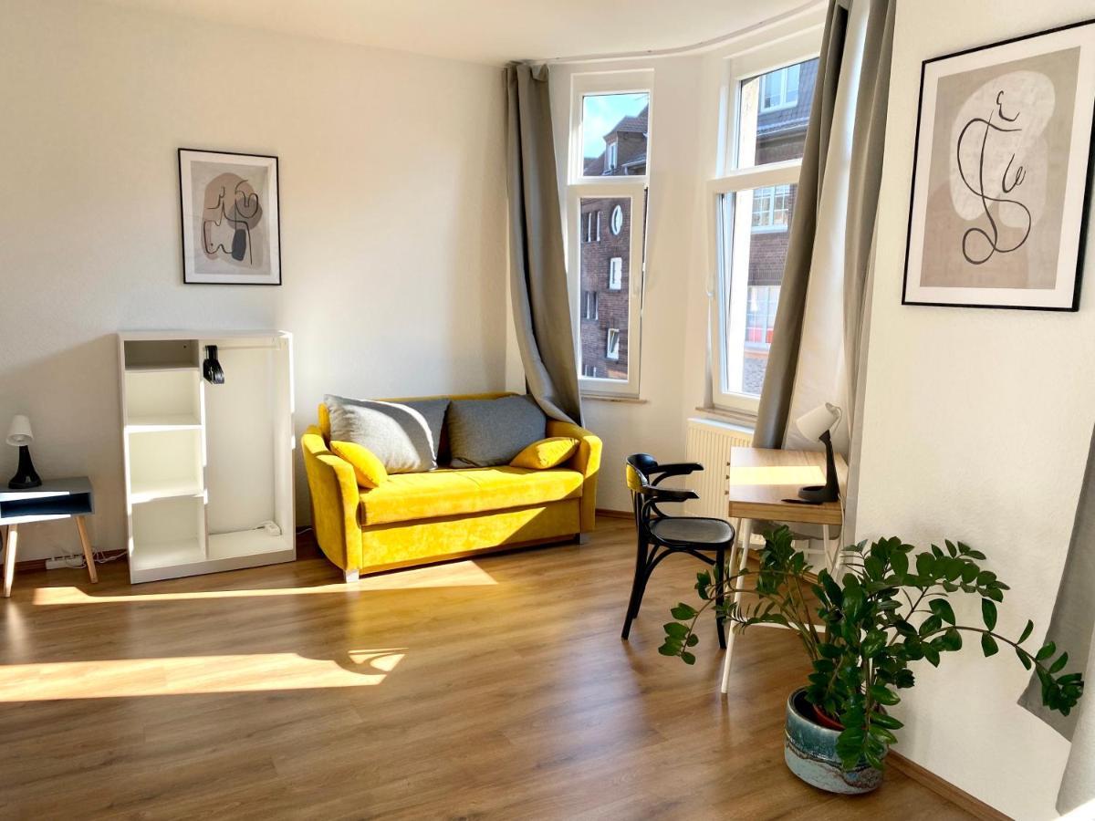 2 Rooms, Free Parking, 25 Min To Duesseldorf, 150 Mbps Wlan Duisburg Zewnętrze zdjęcie