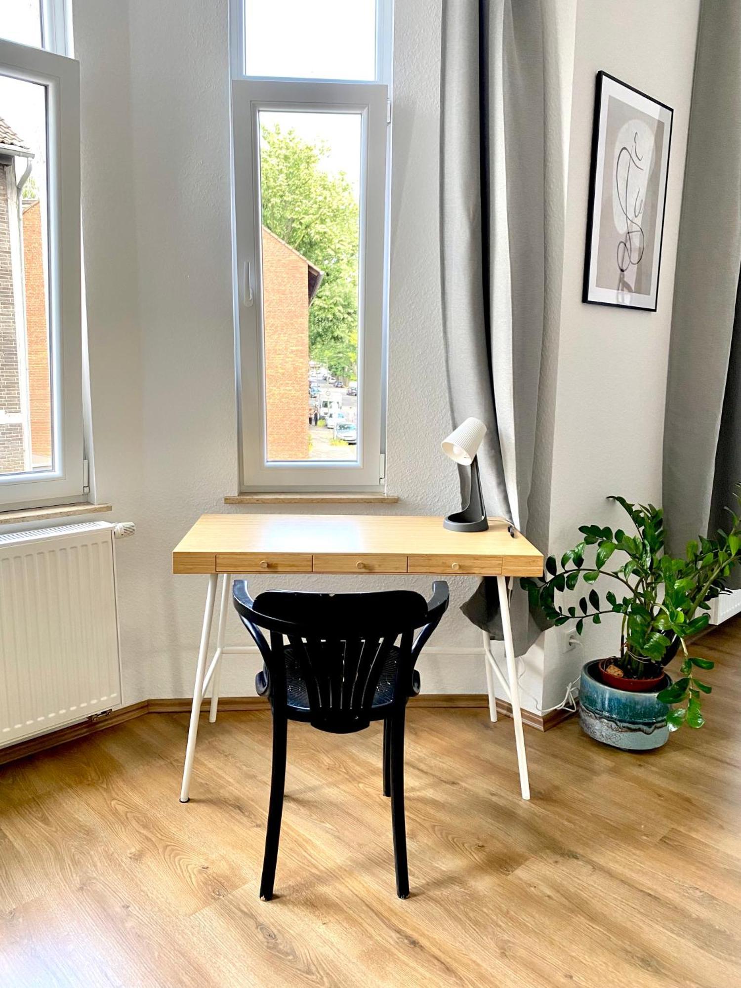 2 Rooms, Free Parking, 25 Min To Duesseldorf, 150 Mbps Wlan Duisburg Zewnętrze zdjęcie