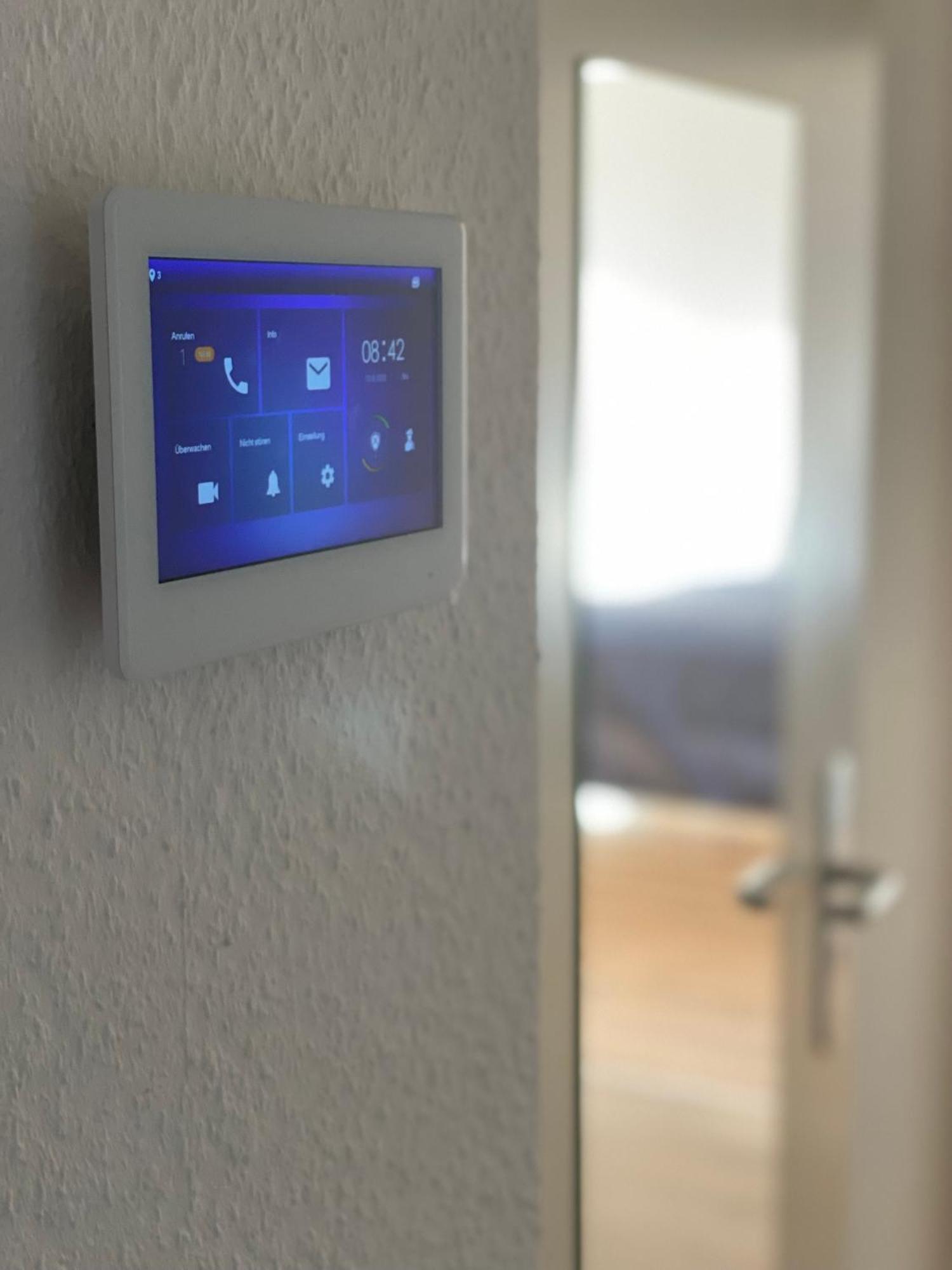 2 Rooms, Free Parking, 25 Min To Duesseldorf, 150 Mbps Wlan Duisburg Zewnętrze zdjęcie