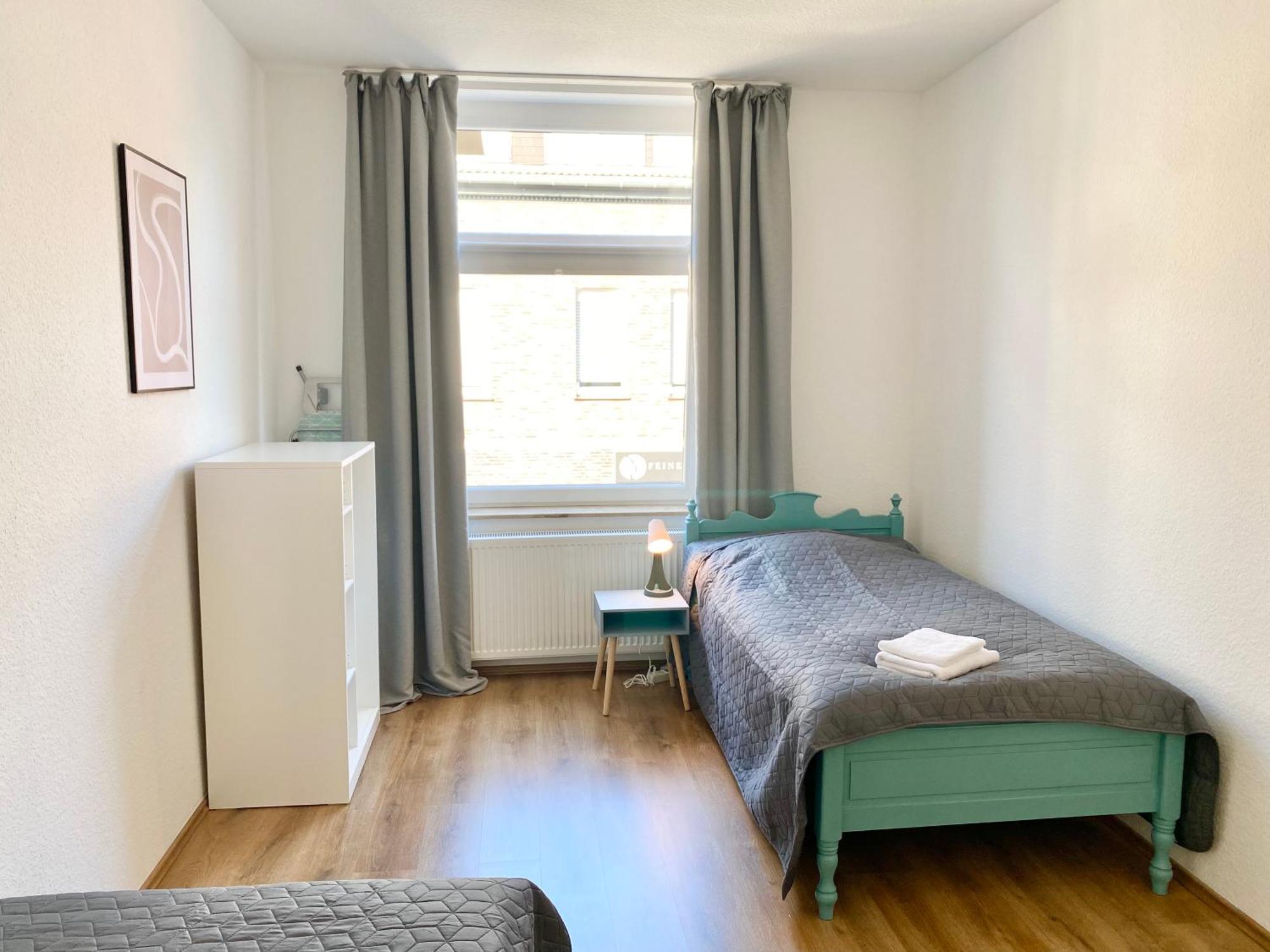 2 Rooms, Free Parking, 25 Min To Duesseldorf, 150 Mbps Wlan Duisburg Zewnętrze zdjęcie