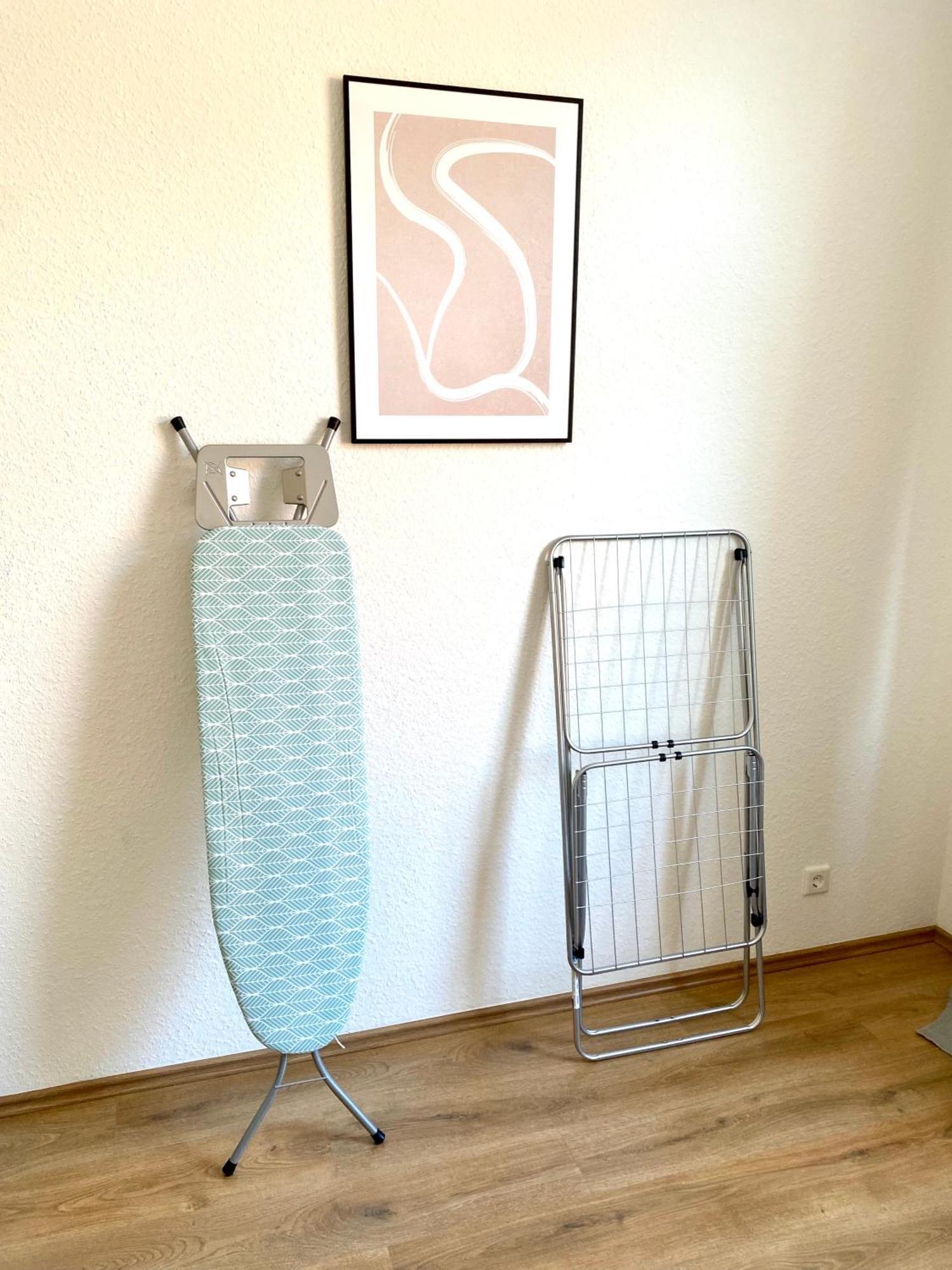 2 Rooms, Free Parking, 25 Min To Duesseldorf, 150 Mbps Wlan Duisburg Zewnętrze zdjęcie