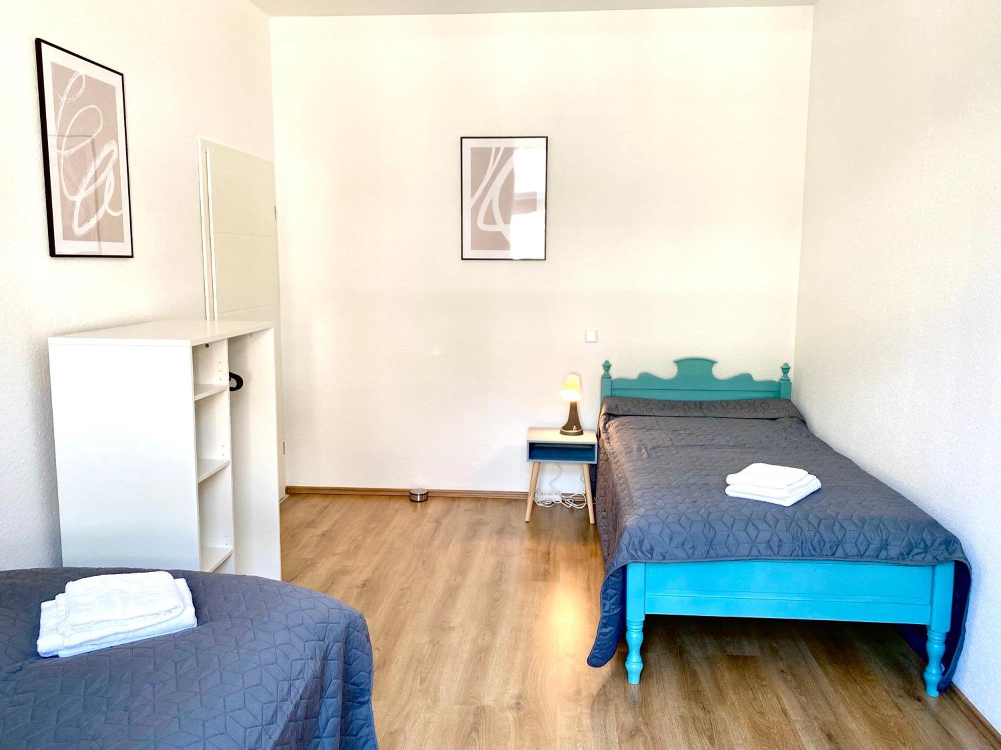 2 Rooms, Free Parking, 25 Min To Duesseldorf, 150 Mbps Wlan Duisburg Zewnętrze zdjęcie
